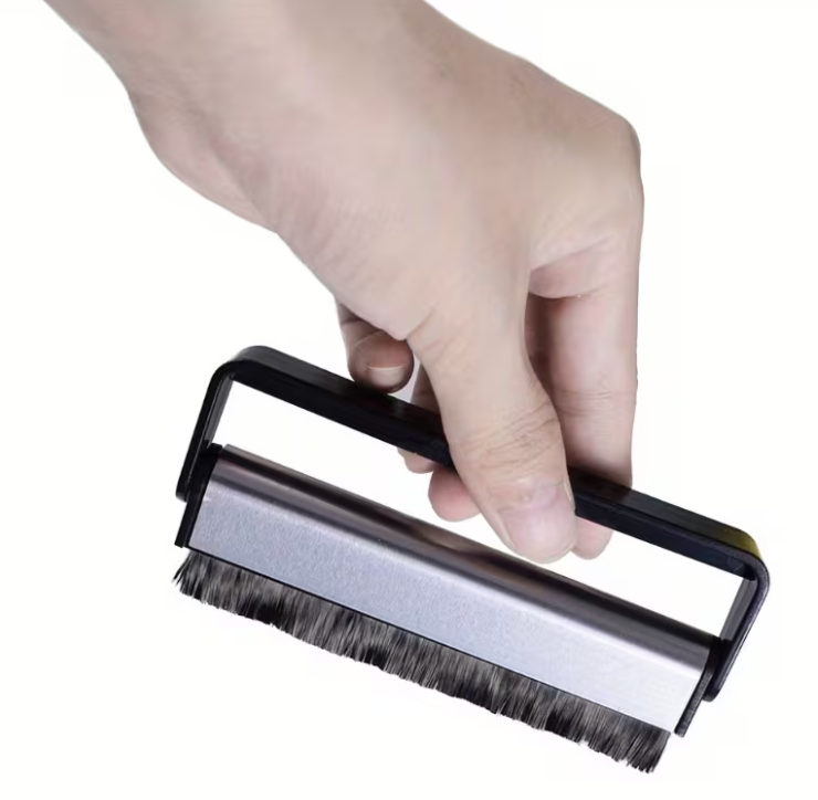 Silver Anti Static Carbon Vinyl Record Brush EG